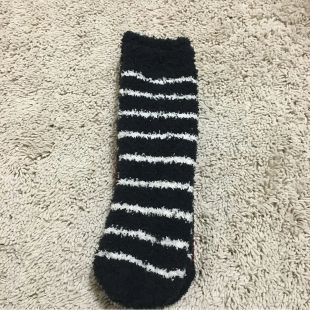 Wondershop kids cozy socks 2 pairs size xs/small shoe size 11-1